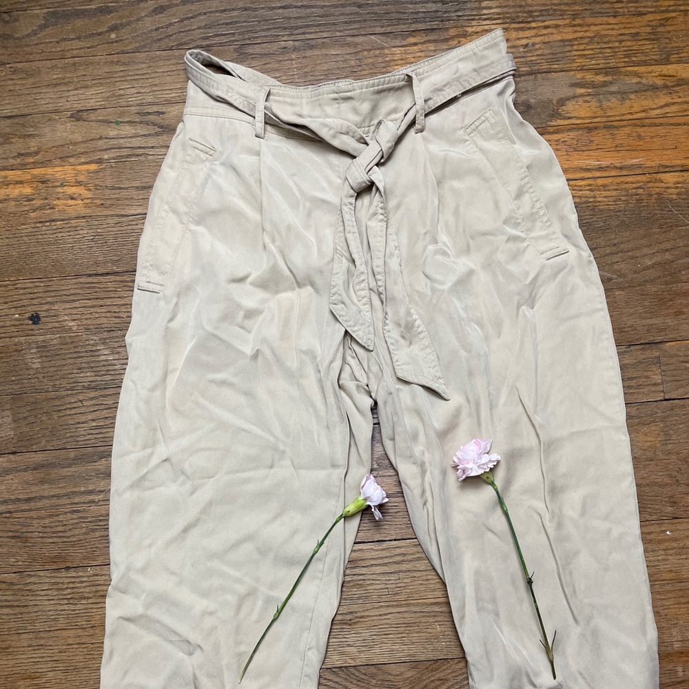 Essentials: tan cropped trousers